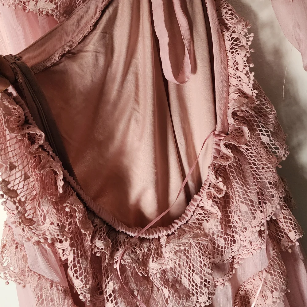 Women’s Pink Lace-Trim Midi Dress - Picture 6 of 7